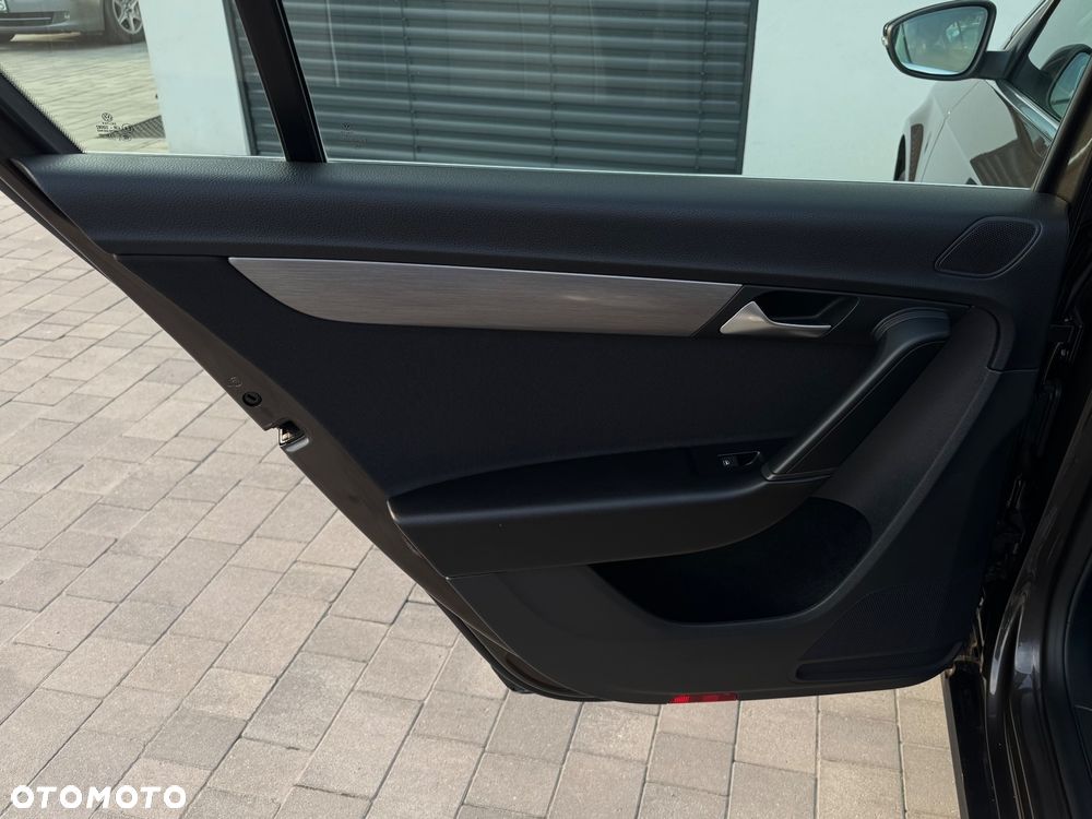 Volkswagen Passat 1.8 TSI DSG Comfortline - 36