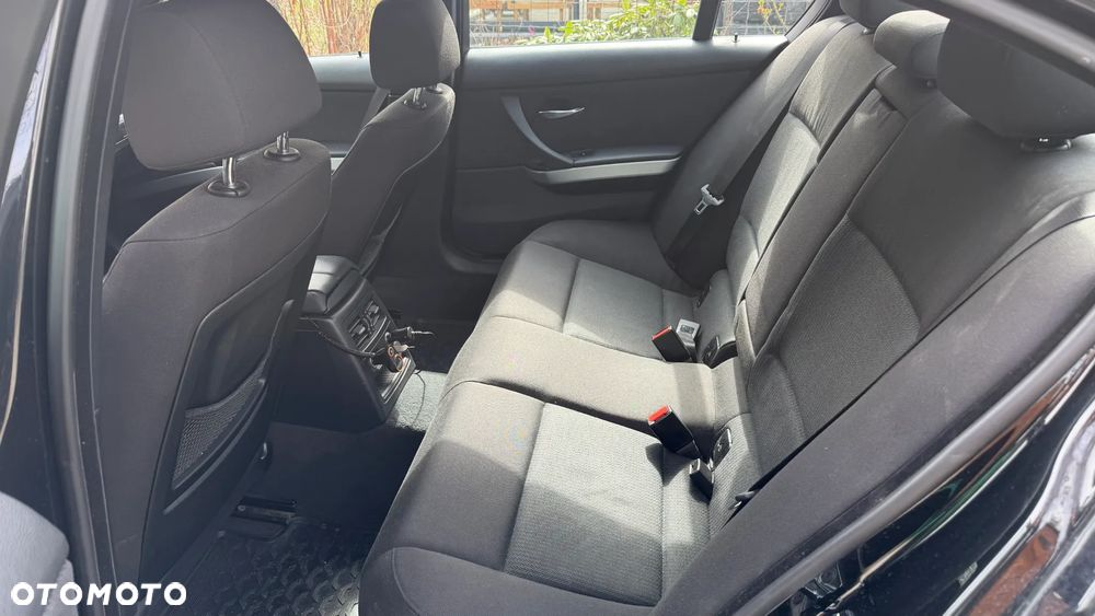 BMW Seria 3 - 16