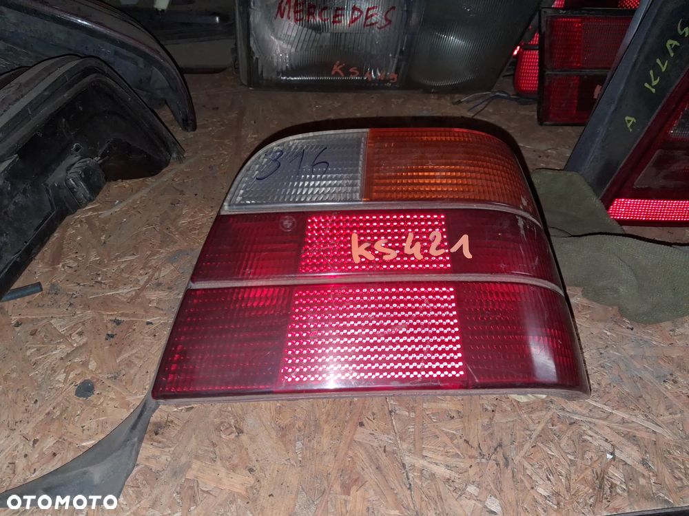 LAMPA TYLNA PRAWA BMW E36 TOURING - 1