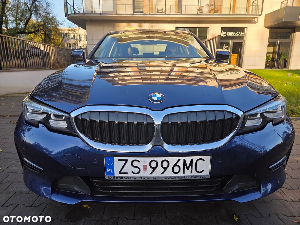 BMW Seria 3 320i xDrive - 13
