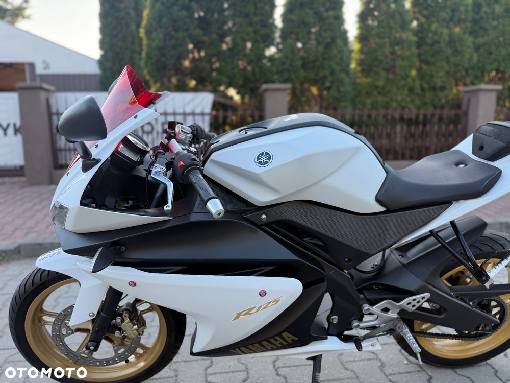 Yamaha YZF - 24