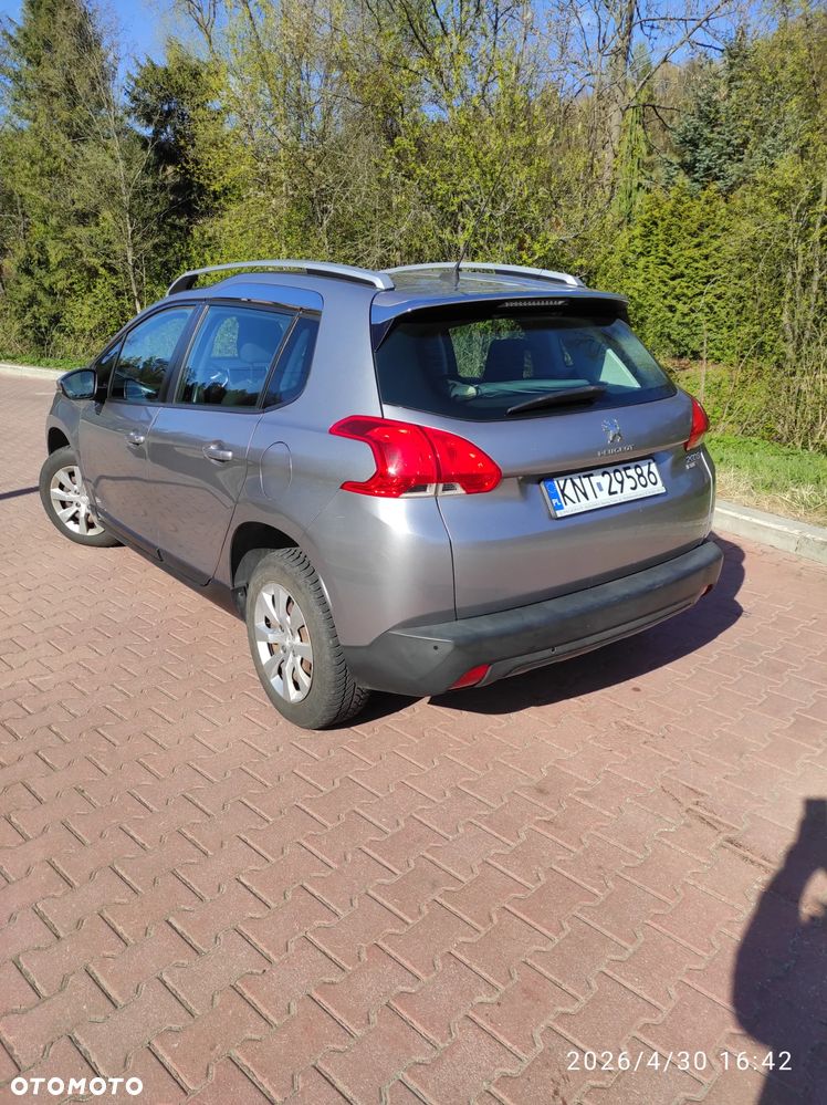 Peugeot 2008 - 8