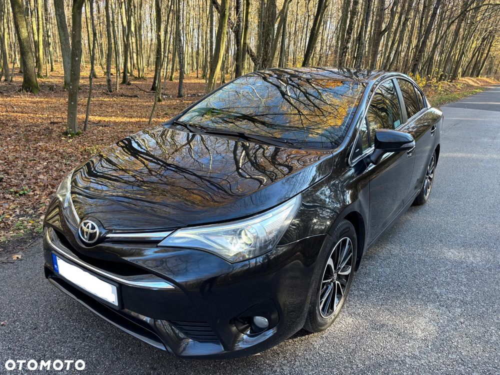 Toyota Avensis 1.8 Premium - 3