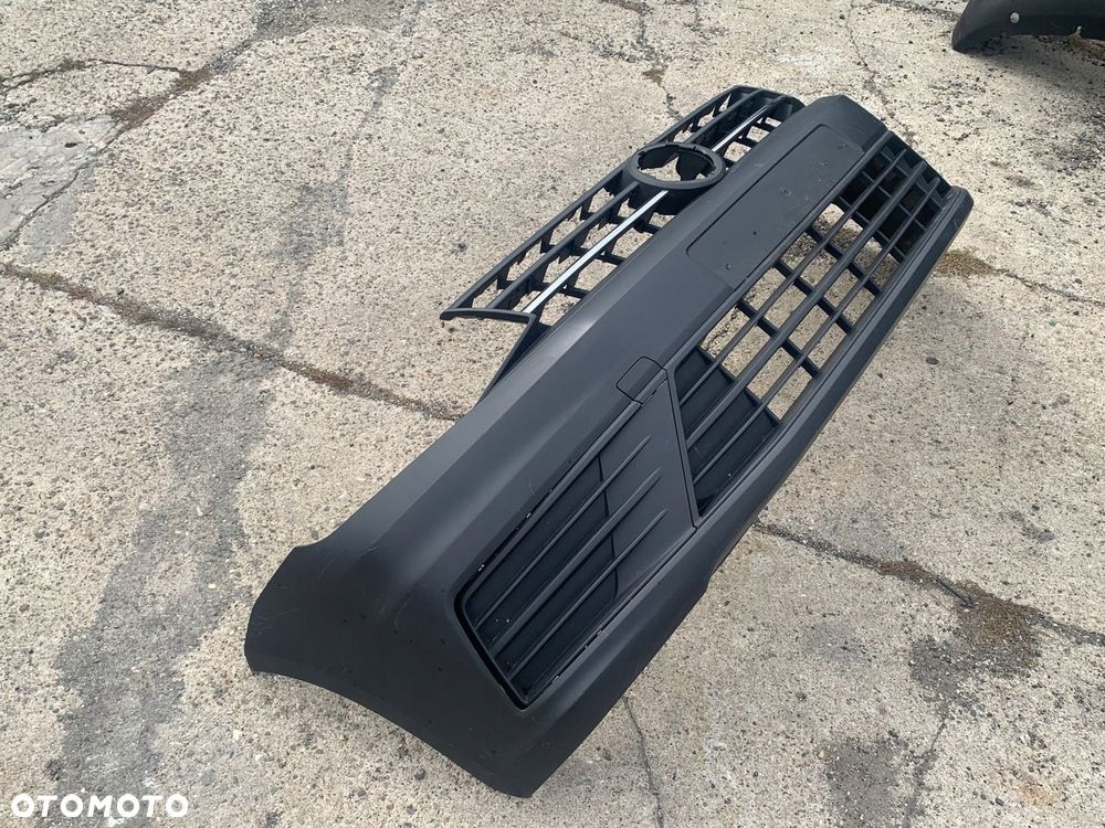 VW CADDY 15- zderzak przód 2K5807221J - 2