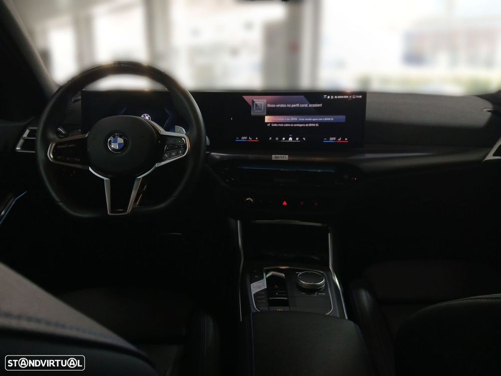 BMW 320 d Pack Desportivo M Auto - 11