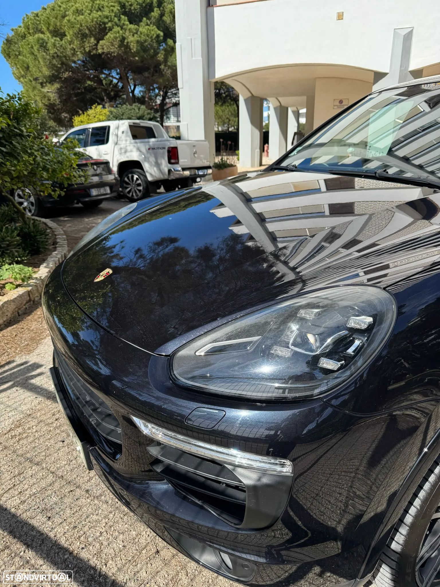 Porsche Cayenne - 1