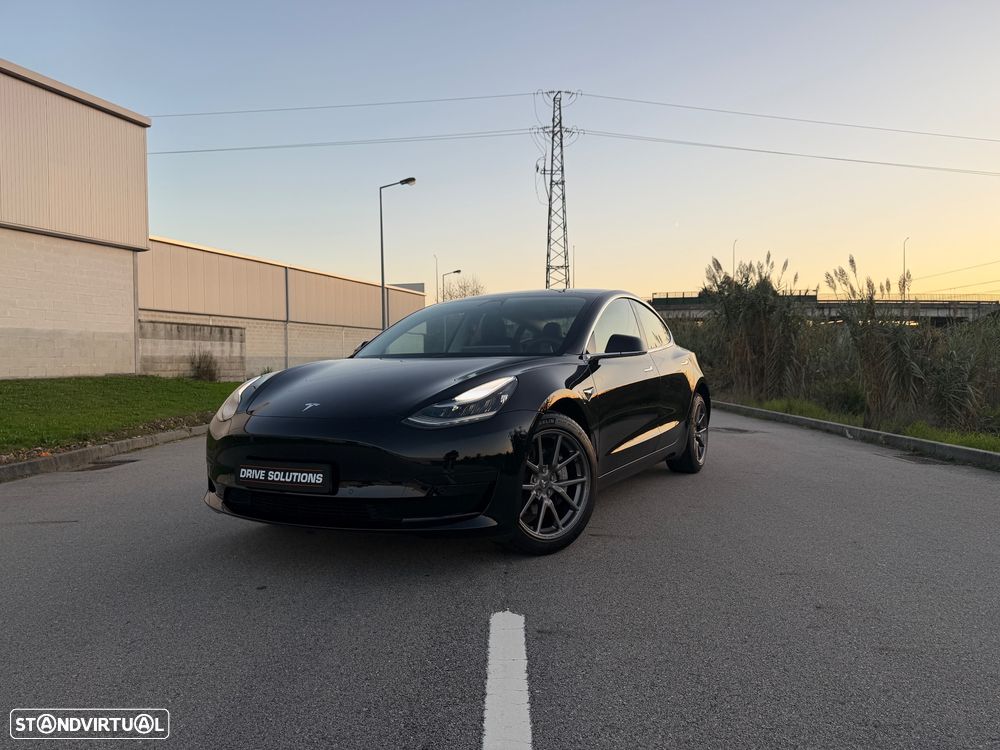 Tesla Model 3 Standard Range Plus RWD - 1