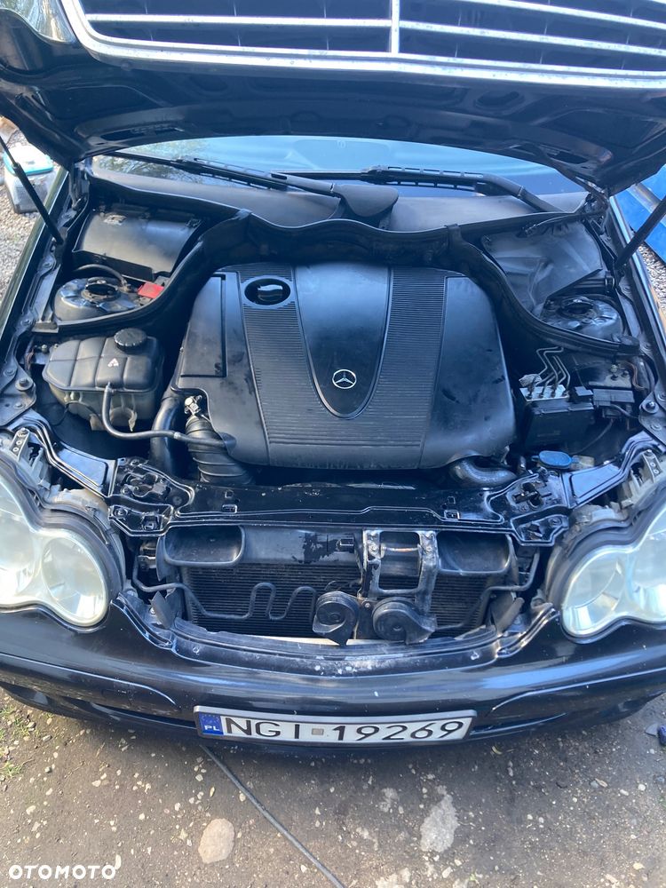 Mercedes-Benz Klasa C 220 CDI Automatik Classic DPF - 12