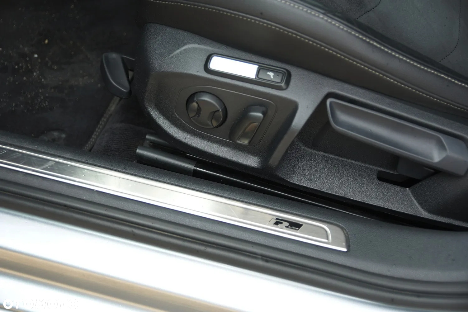 Volkswagen Arteon 2.0 TSI 4Motion R-Line DSG - 28