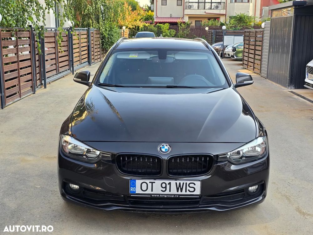 BMW Seria 3 318d Touring Aut. - 14