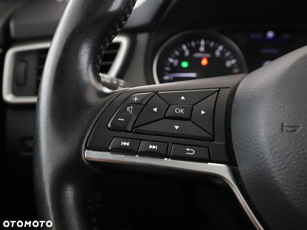 Nissan Qashqai 1.3 DIG-T N-Connecta EU6d - 31