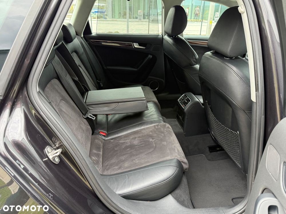 Audi A4 Avant 2.0 TDI Quattro - 25