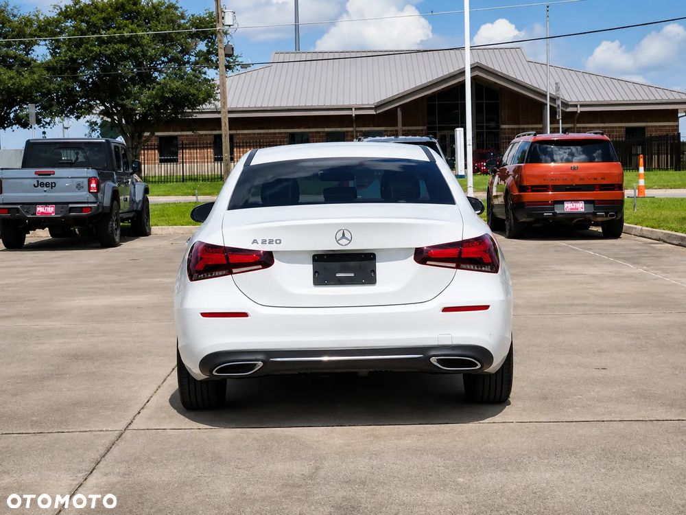 Mercedes-Benz Klasa A 220 4-Matic 7G-DCT - 6
