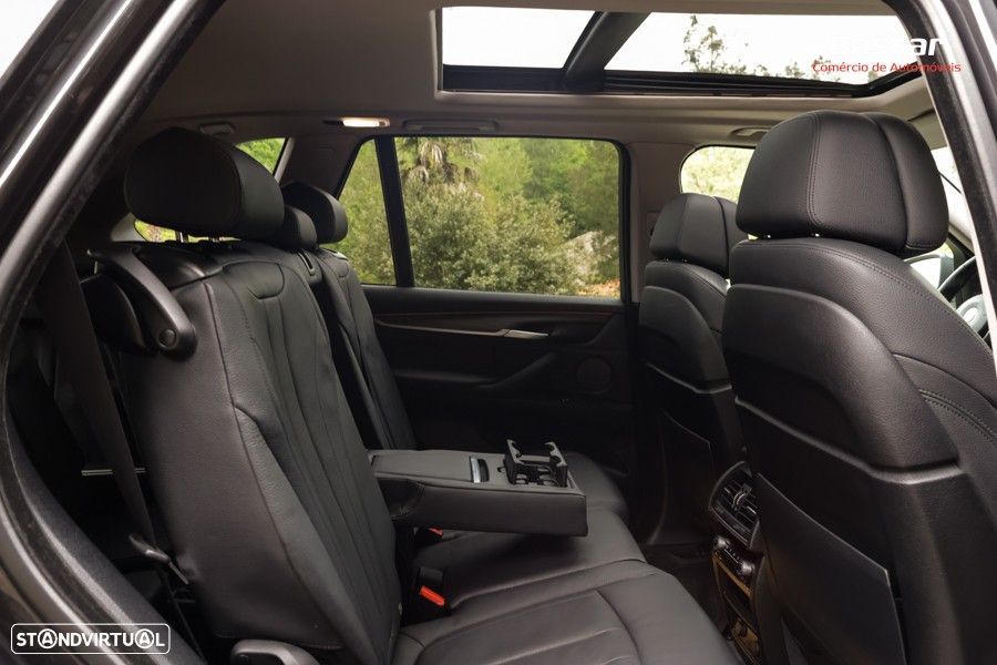 BMW X5 25 d sDrive Comfort 7L - 25