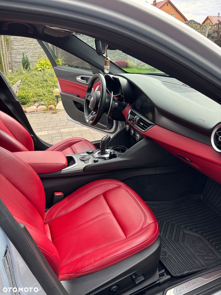 Alfa Romeo Giulia 2.0 Turbo 16V AT8 Veloce - 23
