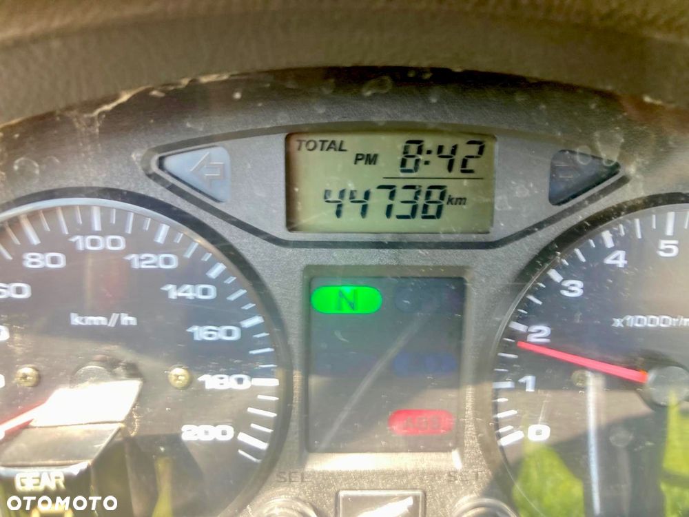 Honda Deauville - 15