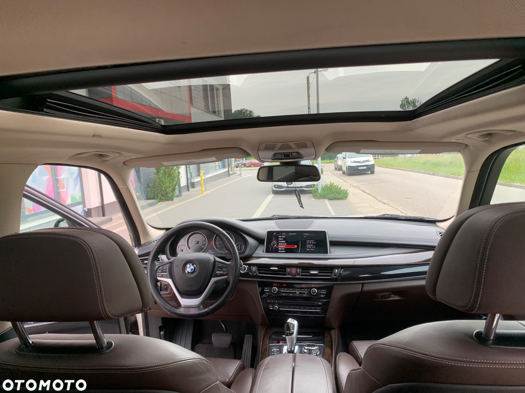 BMW X5 xDrive35i - 12