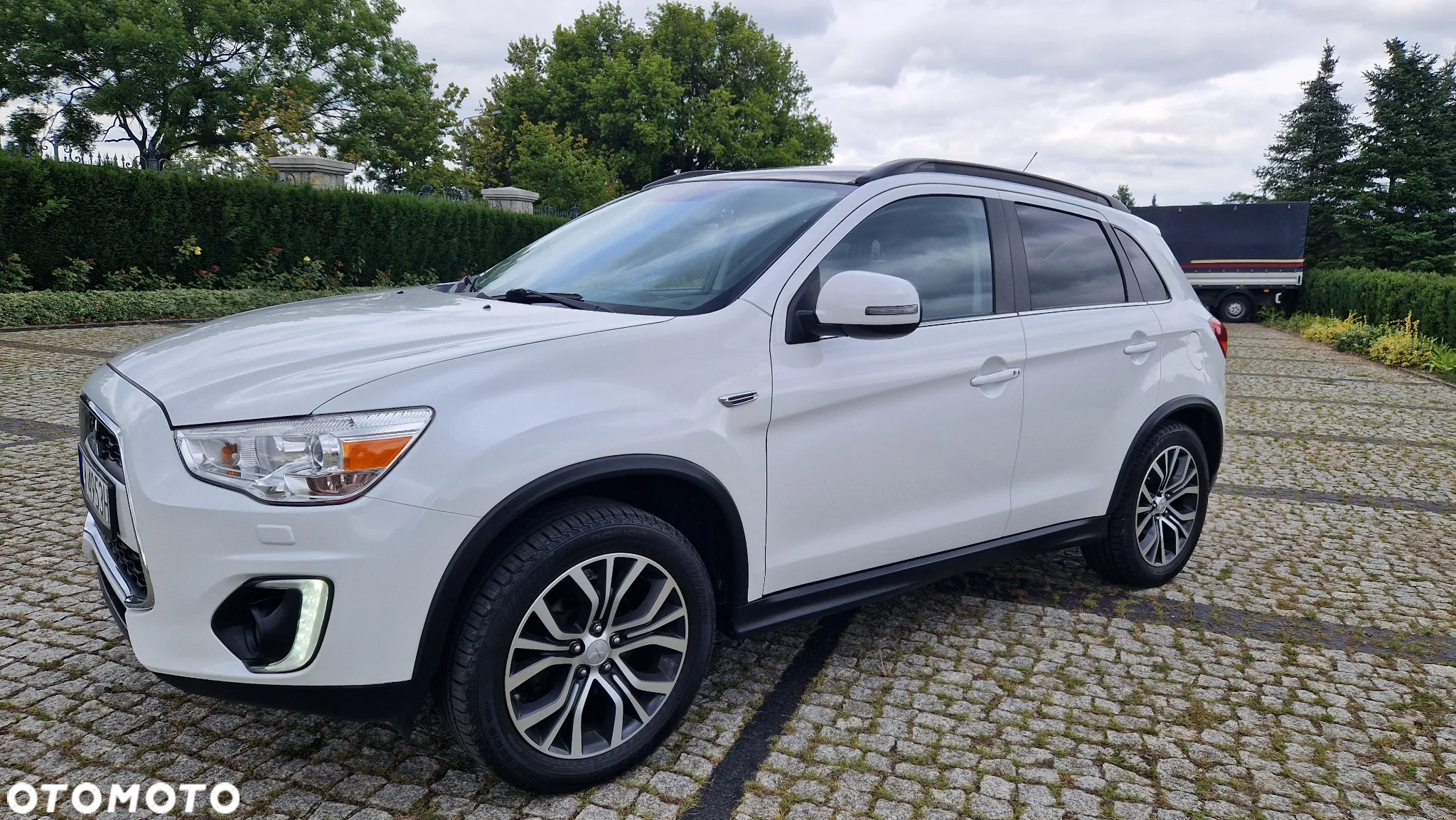 Mitsubishi ASX 1.6 Invite Navi - 2