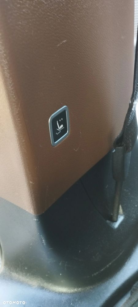 Chrysler Pacifica - 12