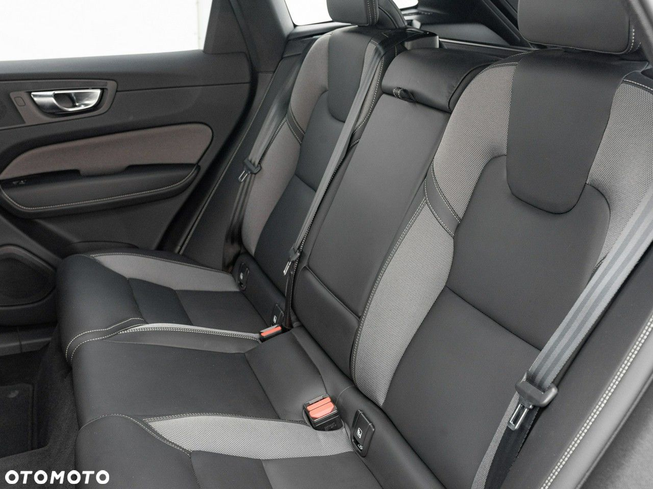 Volvo XC 60 - 26
