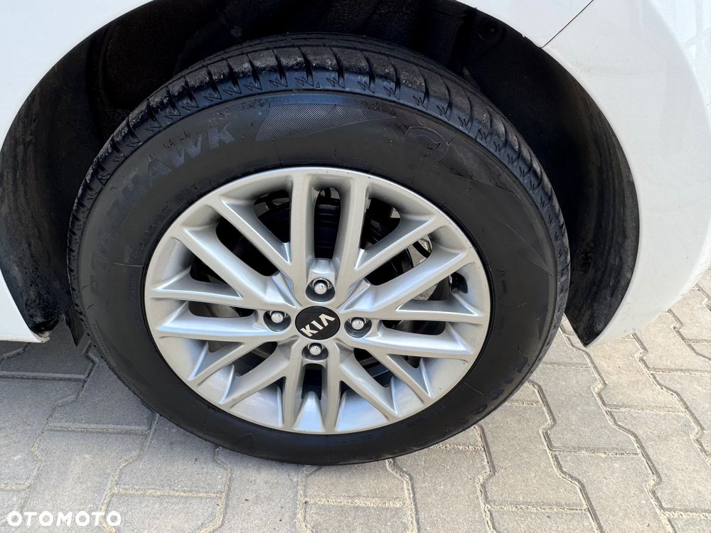 Kia Rio - 21