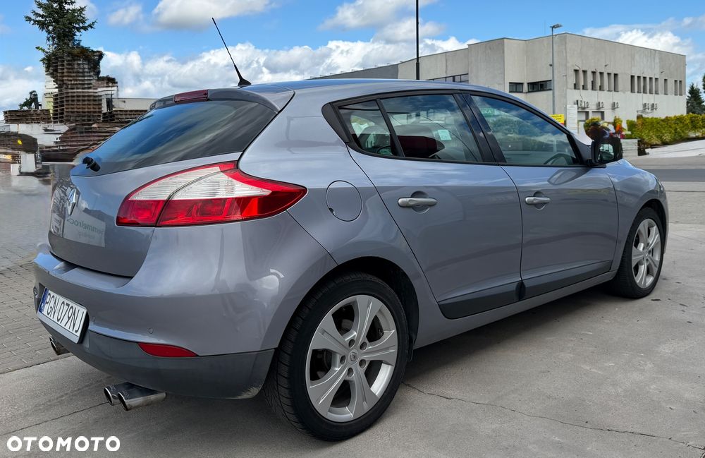 Renault Megane TCe 180 Dynamique - 5