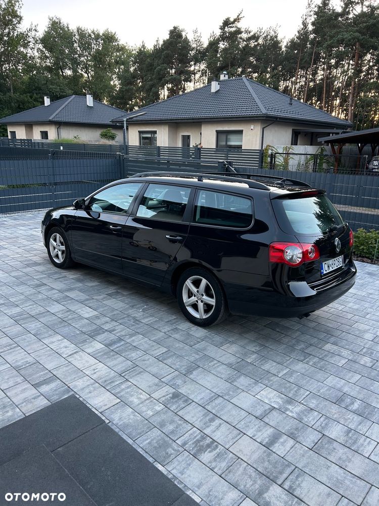 Volkswagen Passat 1.9 TDI Comfortline - 4