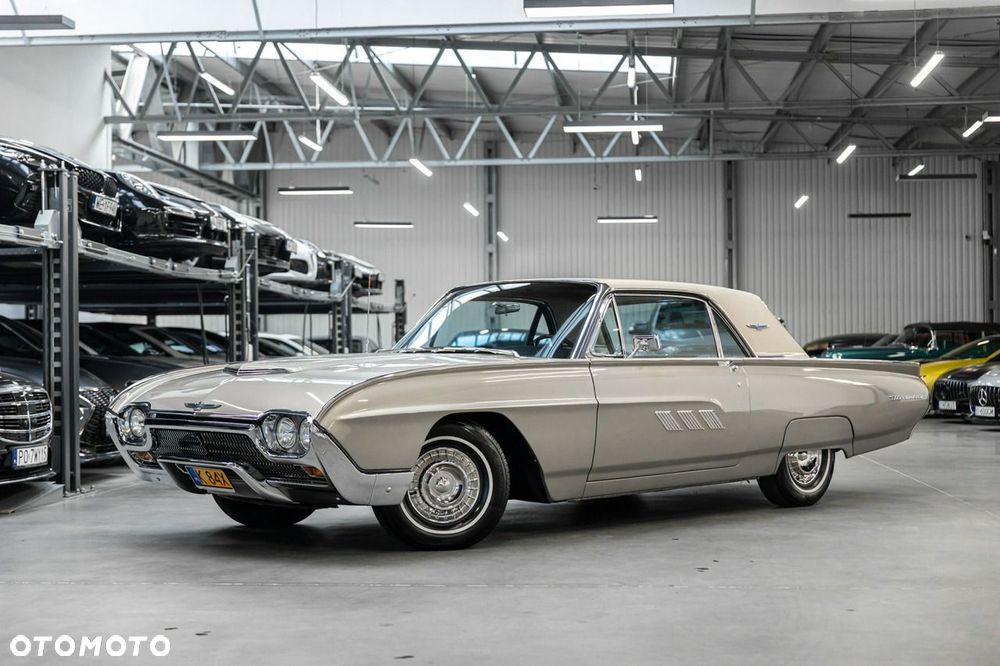 Ford Thunderbird - 3