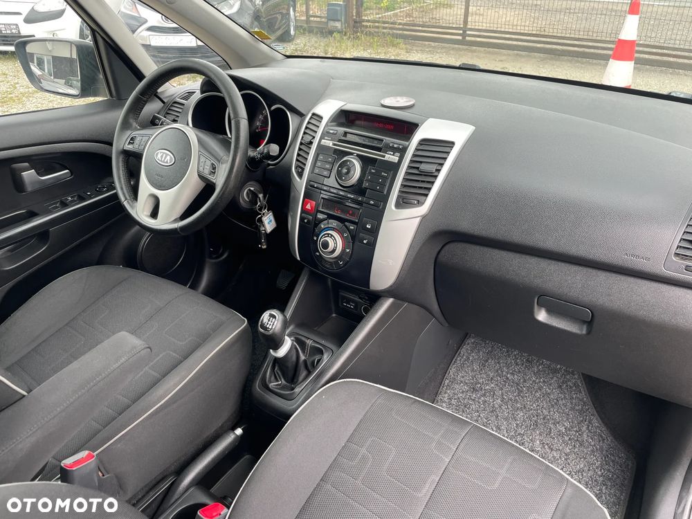 Kia Venga - 21