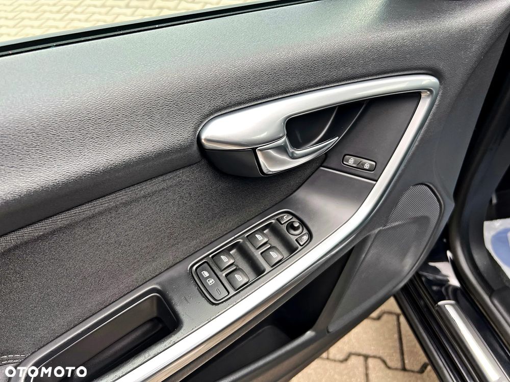 Volvo V60 D3 Business Edition - 21