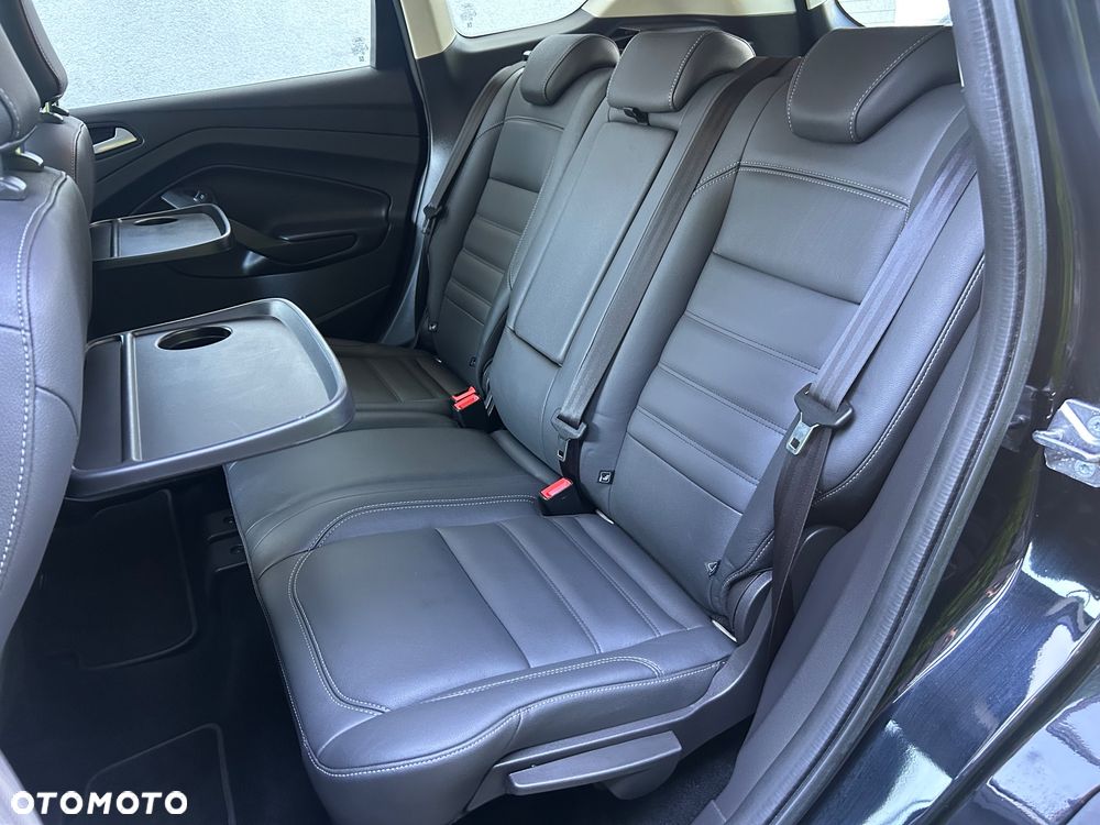 Ford Kuga 2.0 TDCi 4x4 Titanium - 27