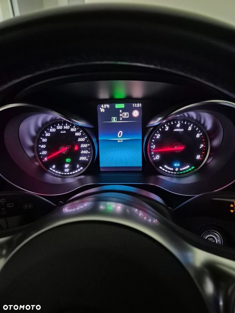 Mercedes-Benz GLC - 37