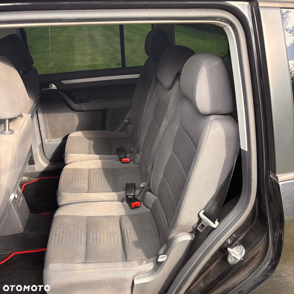 Volkswagen Touran 2.0 TDI DPF Highline DSG - 5