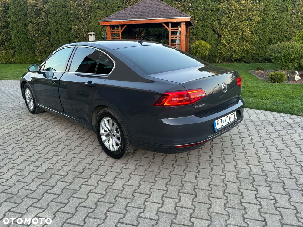 Volkswagen Passat 1.5 TSI EVO Comfortline - 2