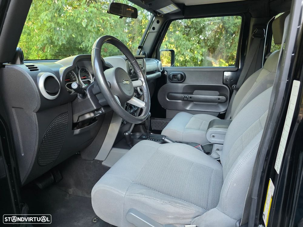 Jeep Wrangler Unlimited 2.8 CRD ATX Sahara - 20