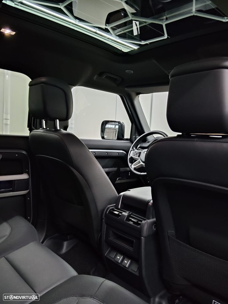 Land Rover Defender 2.0 P400e 110 AWD X-Dynamic HSE - 21