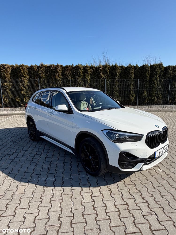 BMW X1 sDrive18i Sport Line - 17