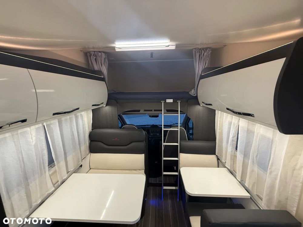Roller Team 277 camper 7-osób kamper camper zamiana - 19
