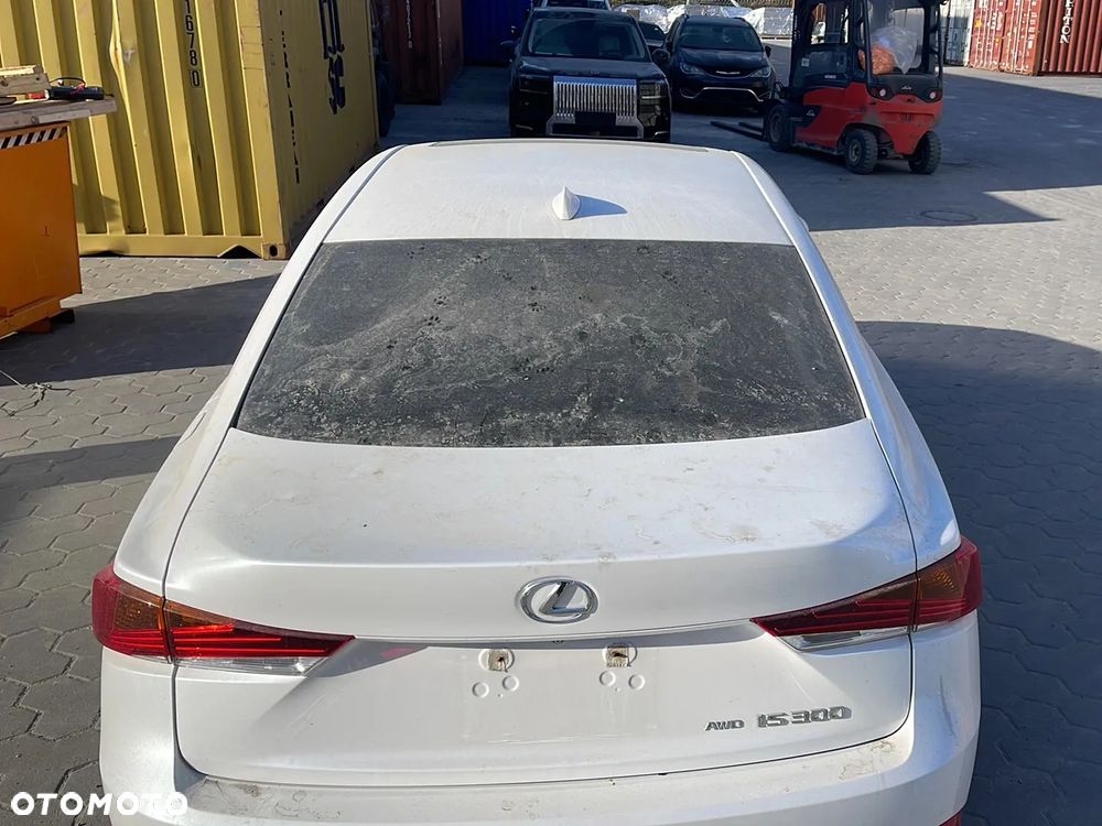 Lexus IS 200t / 300 Prestige - 6