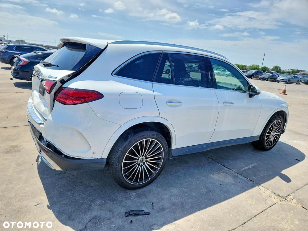 Mercedes-Benz GLC - 4