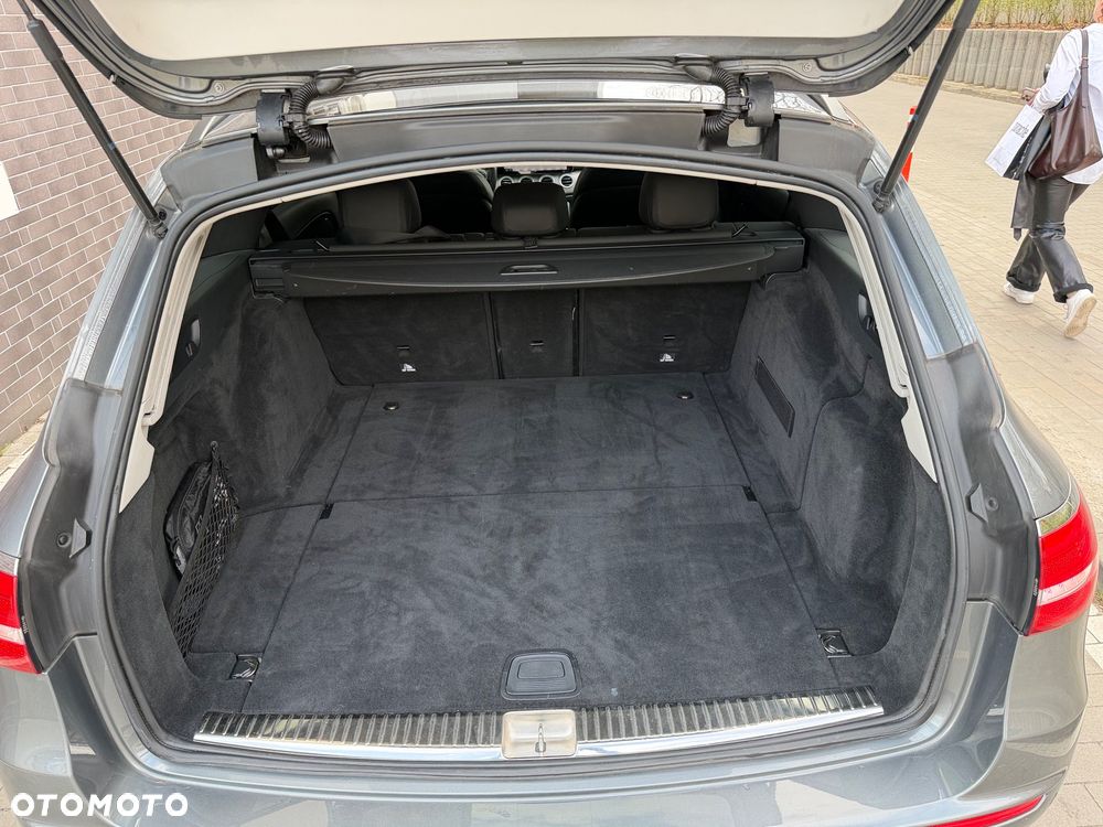 Mercedes-Benz Klasa E 200 CGI BlueEFFICIENCY Automatik Avantgarde - 39