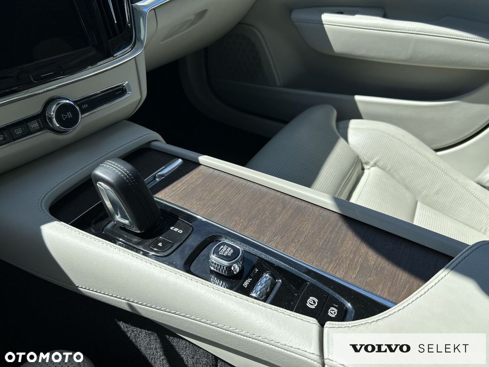 Volvo V90 Cross Country - 22