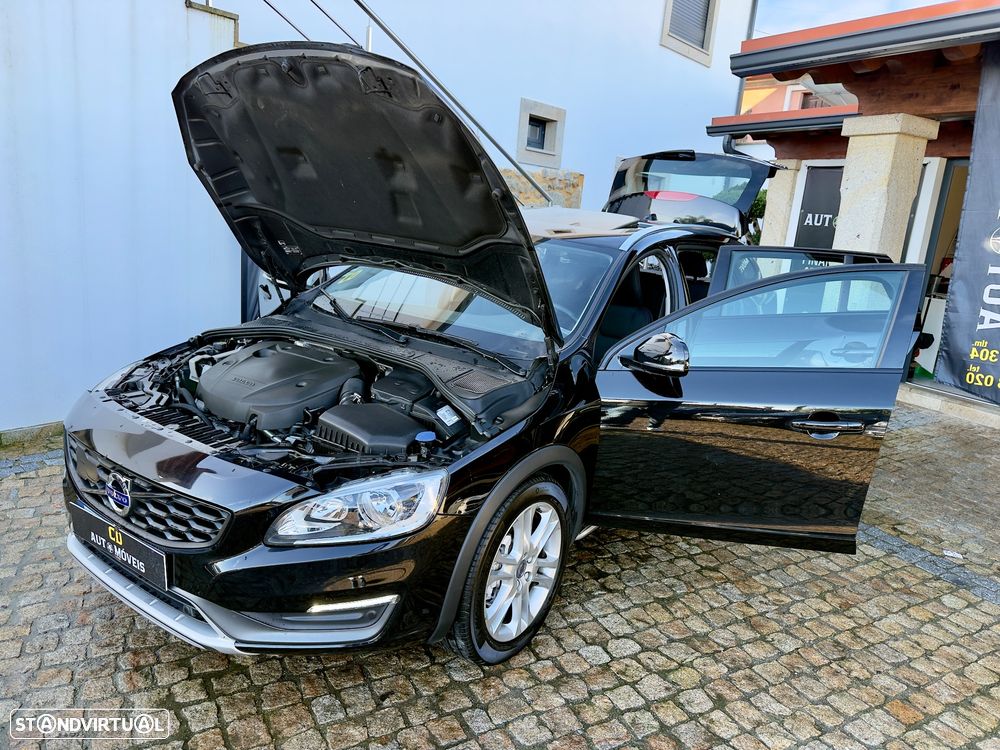 Volvo V60 Cross Country 2.0 D3 Momentum - 32