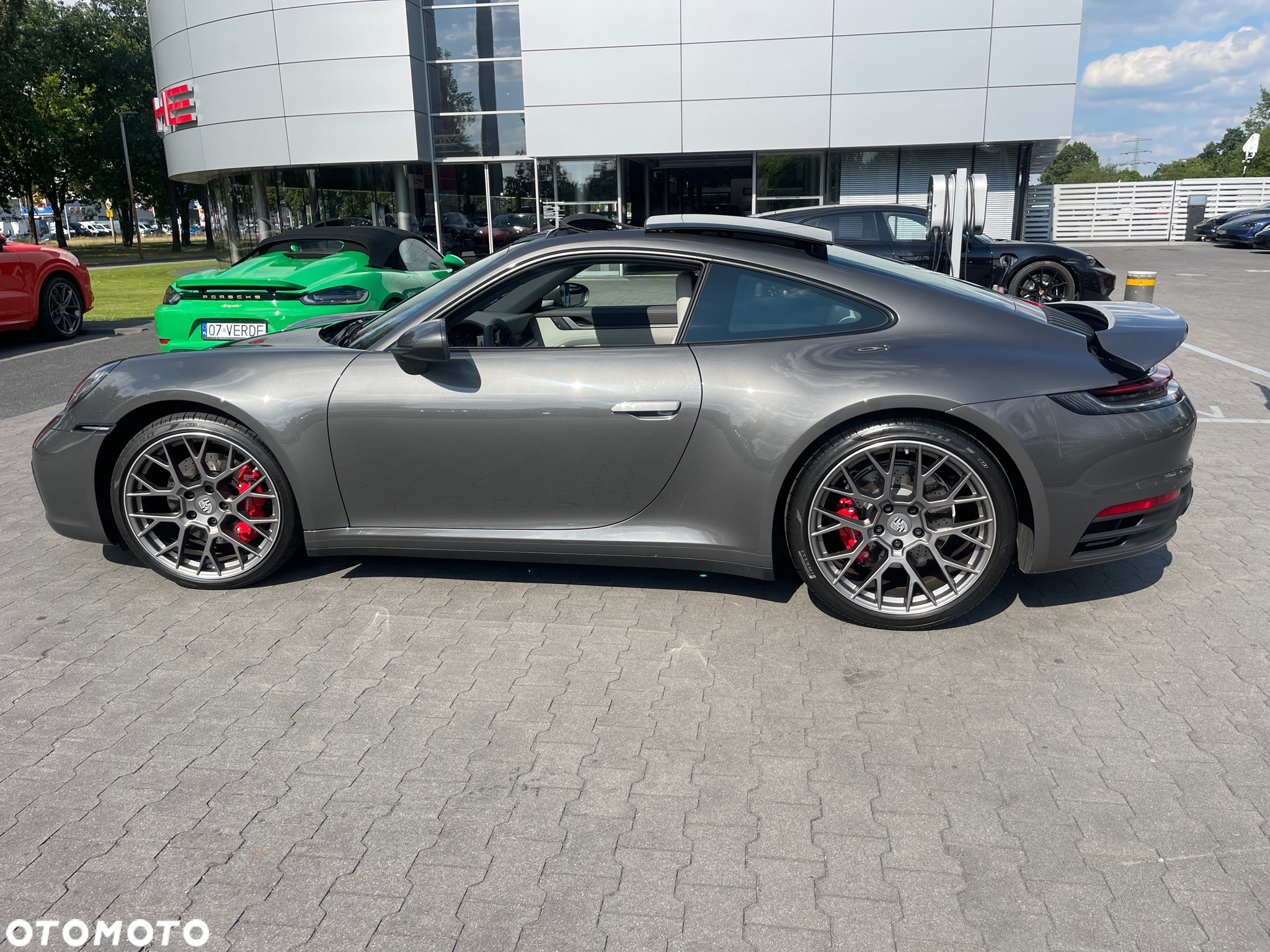 Porsche 911 Carrera 4S - 14