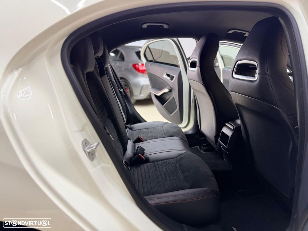 Mercedes-Benz A 180 d AMG Line - 15