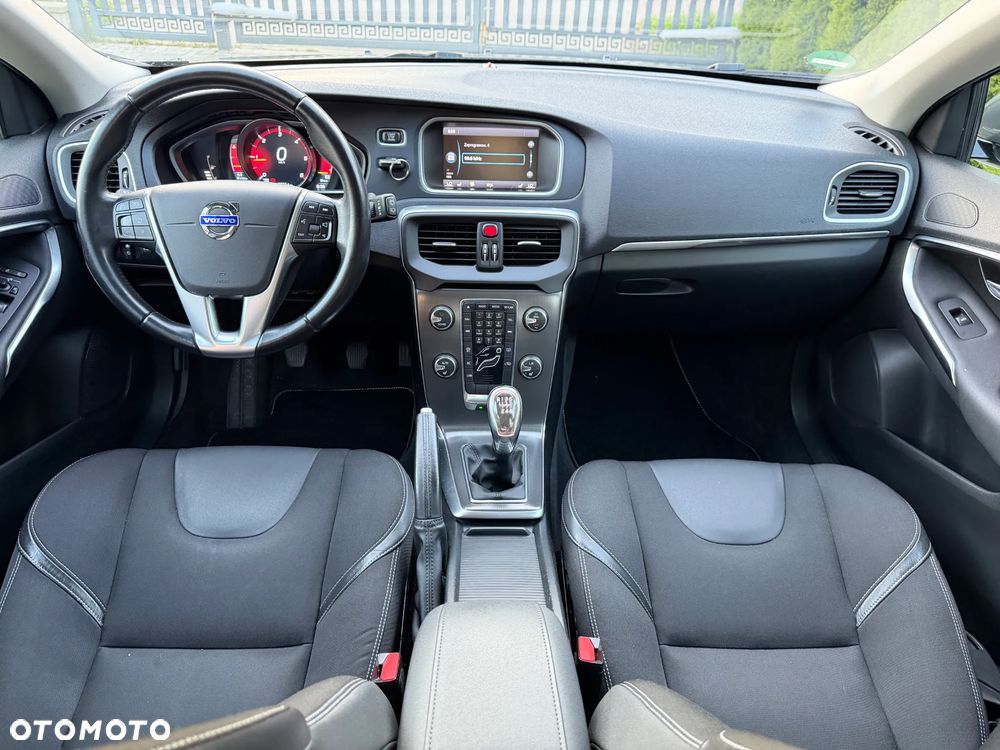 Volvo V40 D2 Momentum - 15