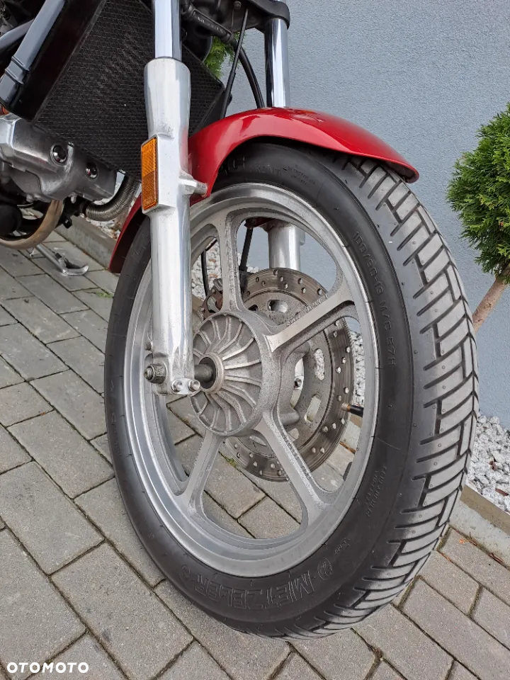 Honda VF - 10