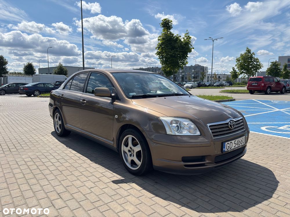 Toyota Avensis 1.8 VVT-i Terra - 1