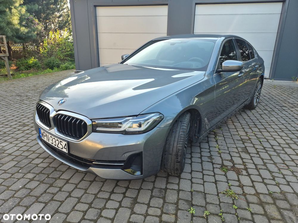 BMW Seria 5 520i Luxury Line sport - 4