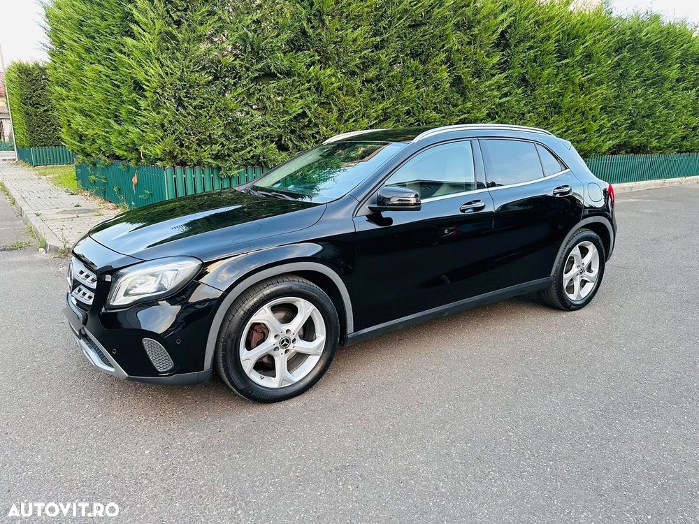 Mercedes-Benz GLA 200 d 4MATIC 7G-DCT - 2